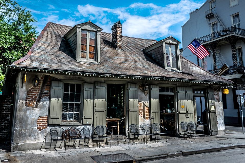 New Orleans: Wicked History Walking Tour with a Local Witch - Who should book this Wicked History walk