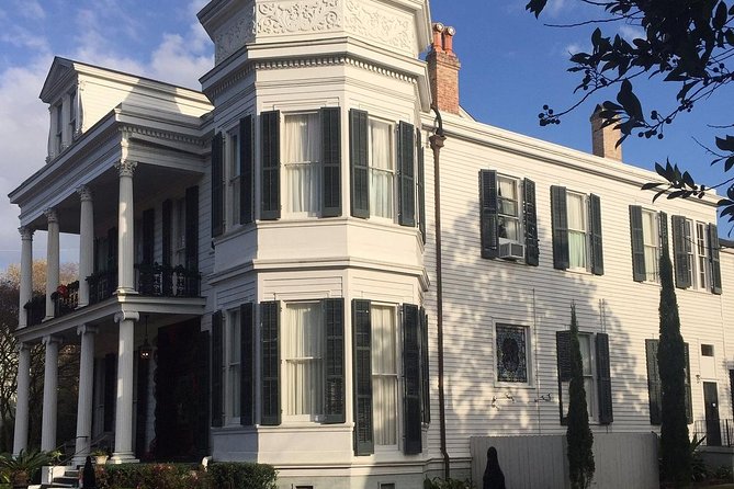 Private Garden District Walking Tour With Lafayette Cemetery No 1 - Who Should Book This Tour—and Who Might Skip It