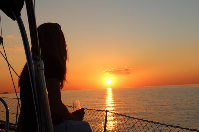 Private New Orleans 2-Hour Sail Aboard a Luxury Yacht - Food, Drinks, and the Little Choices That Make It Feel Personal