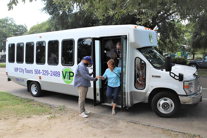 Private New Orleans City and Cemetery Bus Tour Up to 24 People - Key points at a glance