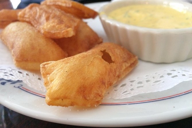 Private New Orleans Culinary, Cocktail and Kitchen Adventure - History, architecture, and music: how the tour keeps moving