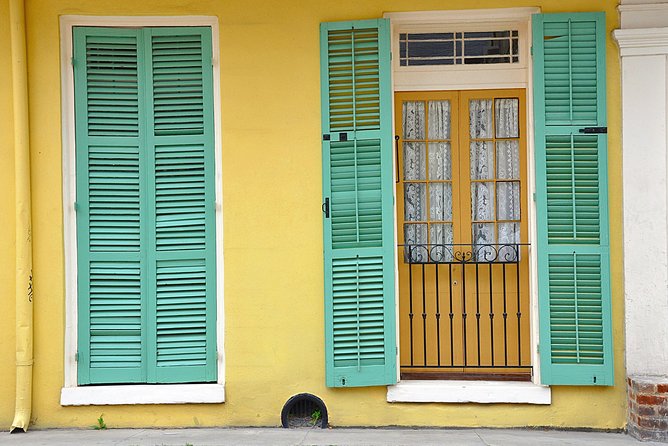 Private Soul of NOLA 3-Hour Citywide Tour - Up St. Charles Avenue to the Garden District: mansions and that slow southern rhythm