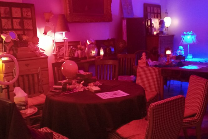 Private Tour and Seance at the House on Bourbon - Finding the Meeting Spot and Getting to 826 Bourbon Quickly
