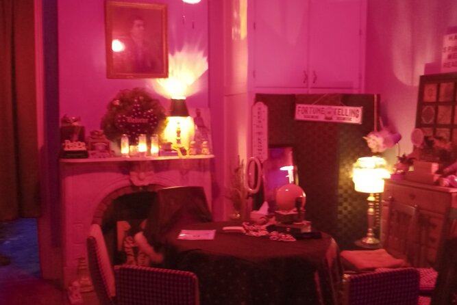 Private Tour and Seance at the House on Bourbon - The Reading Itself: Tarot Messages, Ghost Stories, and Personal Connections