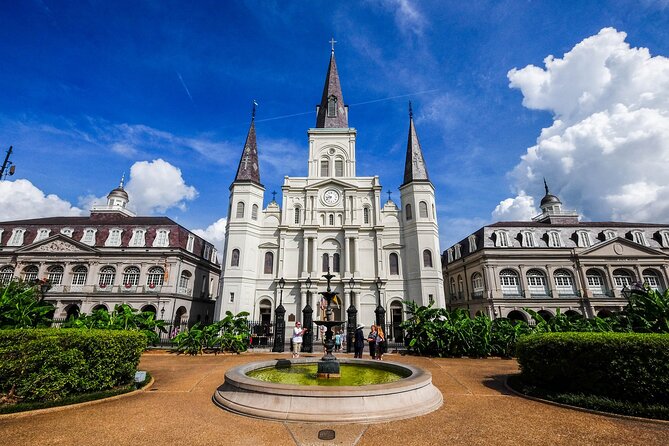 Private Transfer: Louis Armstrong Airport MSY to New Orleans in Luxury SUV - Timing That Won’t Stress You: Flight Tracking and 60 Minutes of Waiting