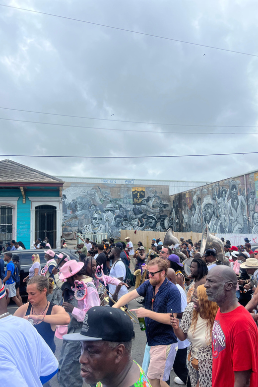 Second Line Tour & Music Experience - What to bring so you can actually enjoy it