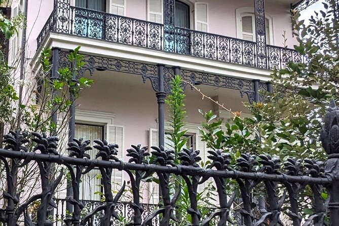 Self Guided Walking Tour of New Orleans' Historic Garden District - Pritchard-Pigot, Carroll-Crawford, and Warwick Manor: Not Every House Tells the Same Story