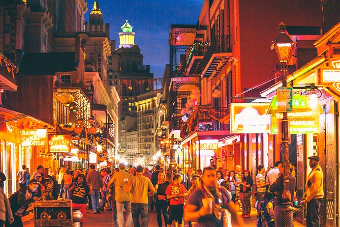 Sin and Tonic Pub Crawl in New Orleans - A smooth way to enjoy New Orleans after dark