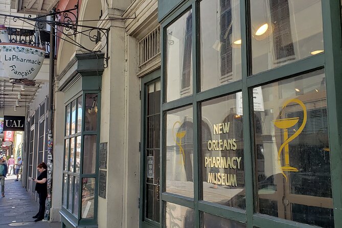 Small Group Local's Guide to the French Quarter Tour - A 2-Hour French Quarter Tour That Gets You Oriented Fast