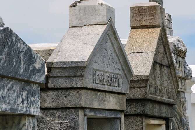 St Louis Cemetery No.3 New Orleans Burial Tradition Audio Guide - Tech reality check: headphones, smartphone, and app troubleshooting