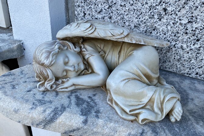 St. Roch Cemetery Walking Tour by Save Our Cemeteries - What the annual Good Friday procession adds to your visit