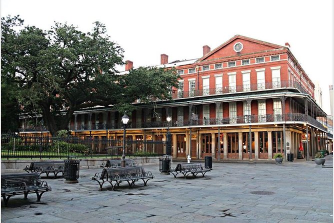 The New Orleans Five in One Extravaganza Tour - Voodoo, Marie Laveau, and How the Tour Handles Spiritual History