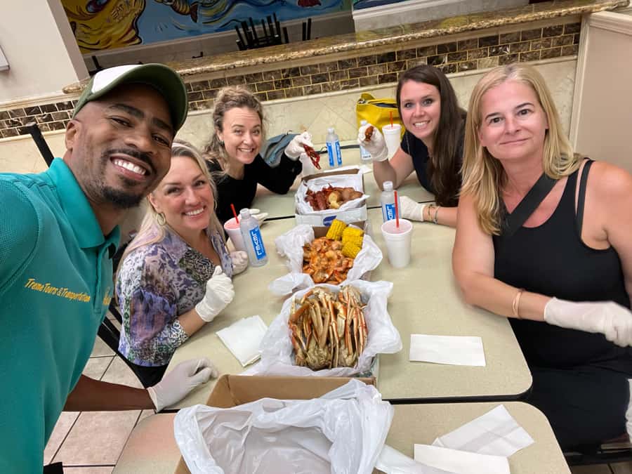 Treme Bar Crawl & Seafood Experience - Should you book it?