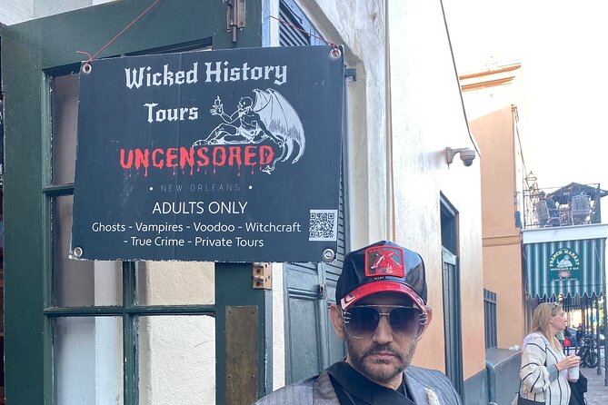 True Crime, Whores and Gore FQ Walking Tour - The halfway bar break and BYOB rules (no glass)