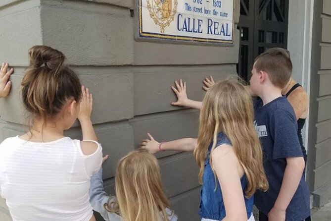 Twilight Tour- Hauntings for Tweens (8 - 12 y.o.) - Meeting at 4:30pm: What the Group Is Like
